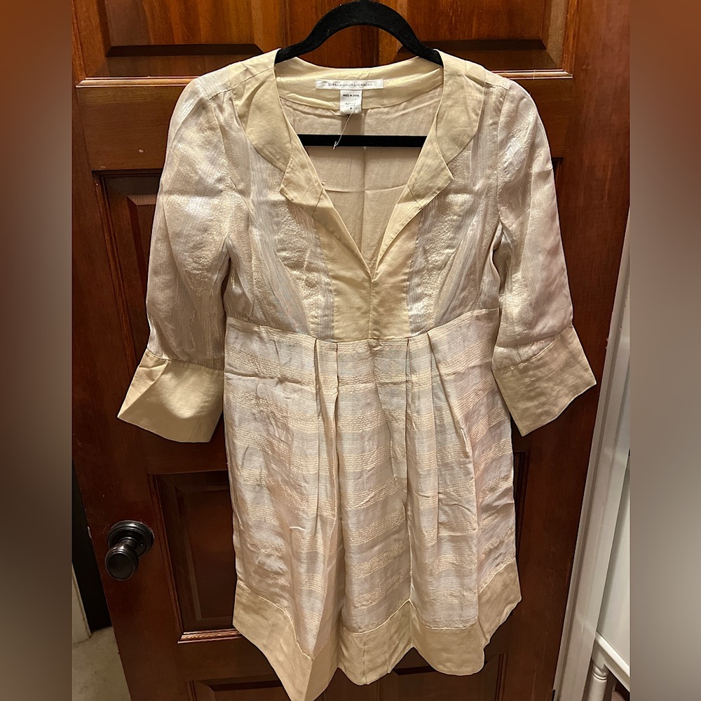 Diane Von Furstenberg gold cream designer dress size 2